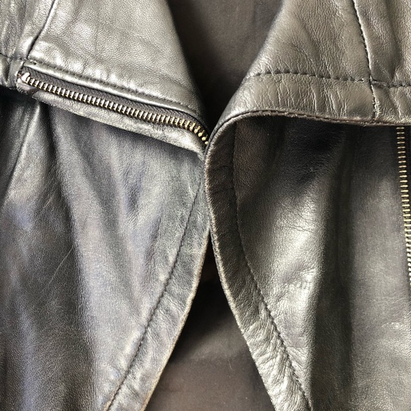 Danier Leather black leather biker jacket - Picture 5 of 6